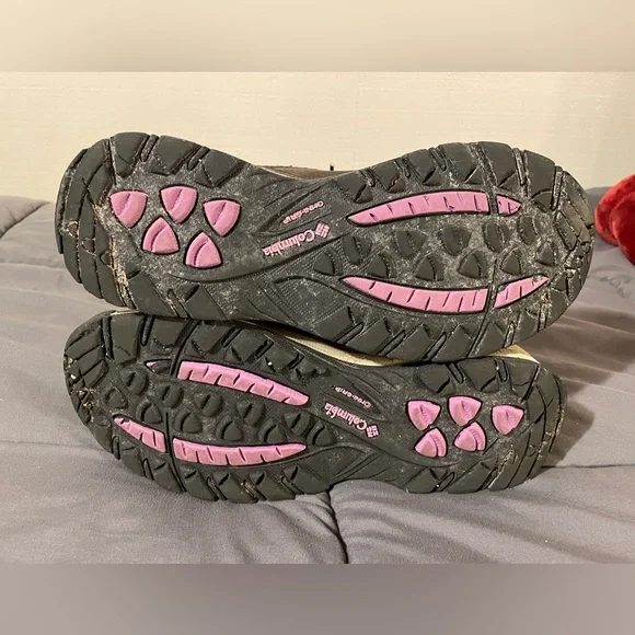 Columbia Hiking Boots - Picture 4 of 4
